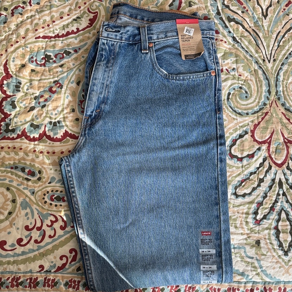 Levi's Men's Light Blue Relaxed Jeans